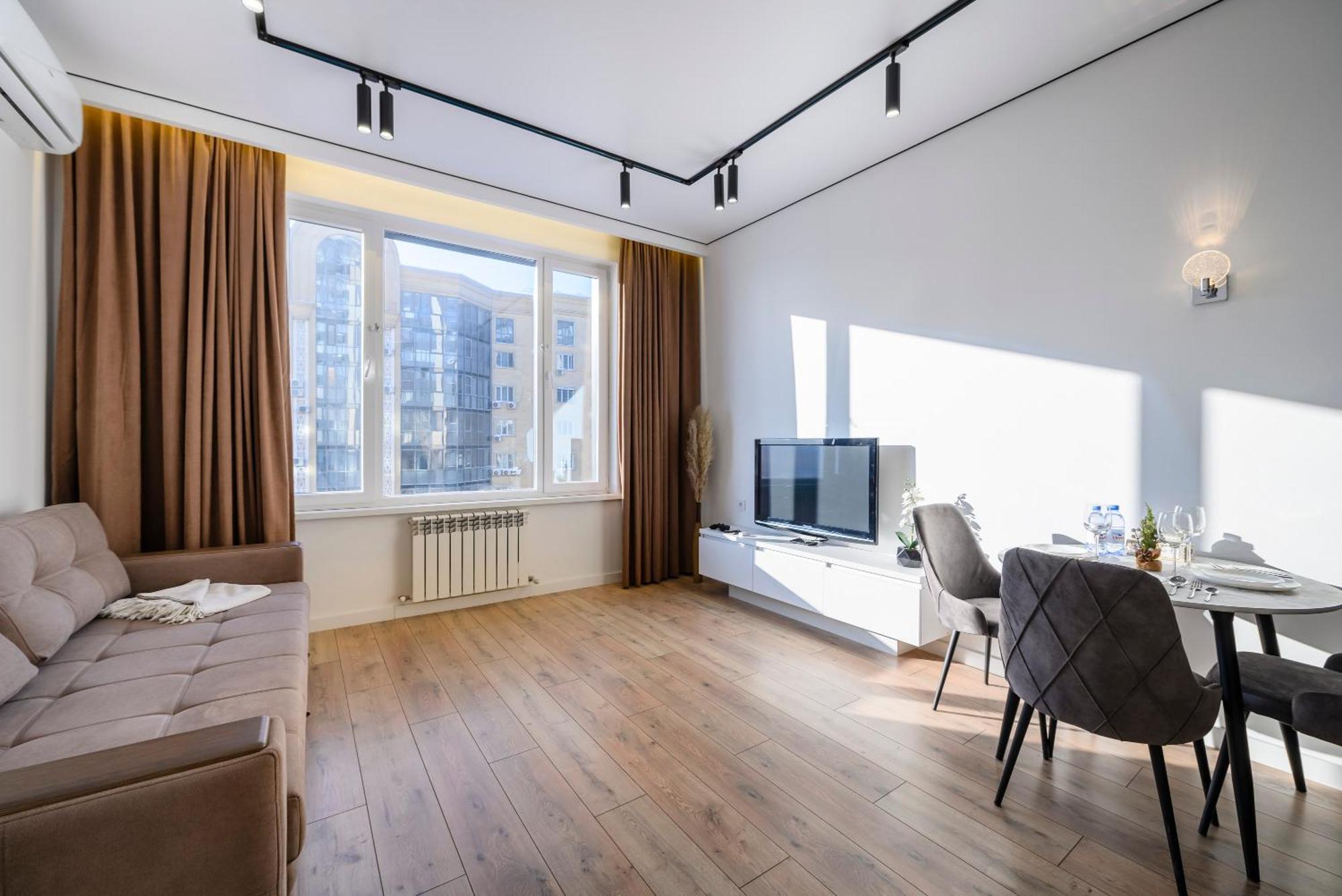 Five Business-Class Rooms In R-House Near Mega Center อัลมาตี ภายนอก รูปภาพ
