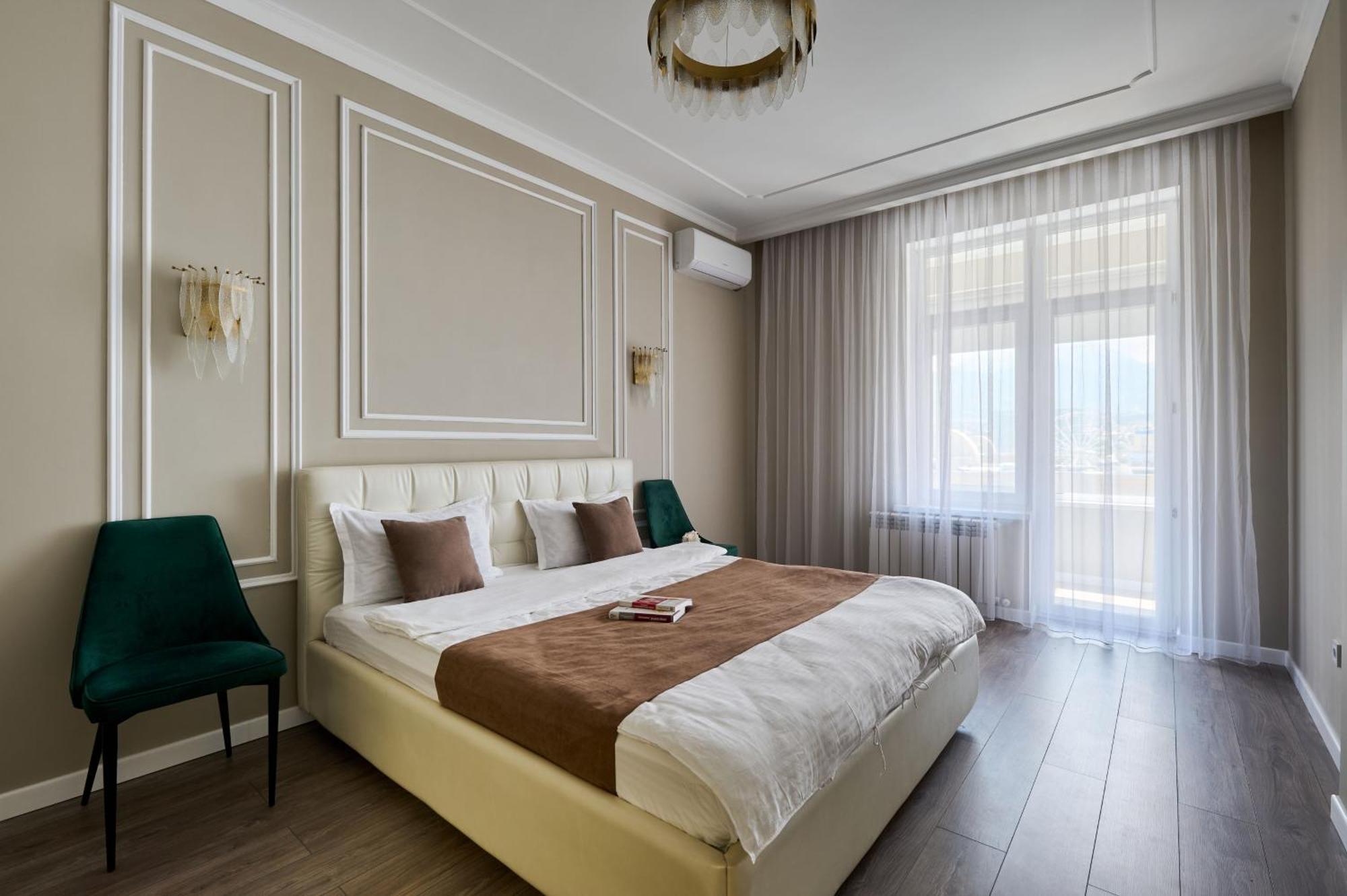 Five Business-Class Rooms In R-House Near Mega Center อัลมาตี ภายนอก รูปภาพ