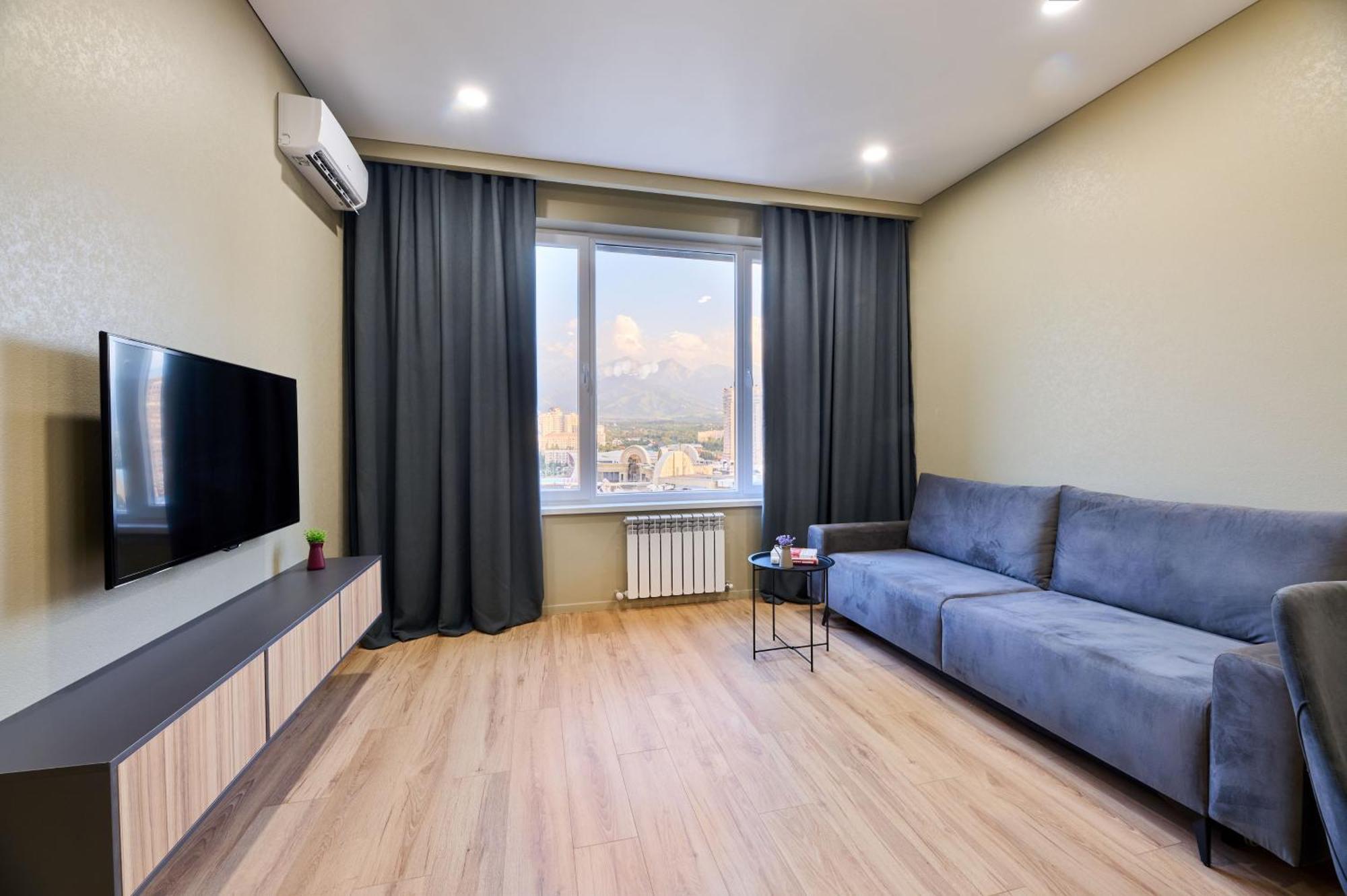 Five Business-Class Rooms In R-House Near Mega Center อัลมาตี ภายนอก รูปภาพ