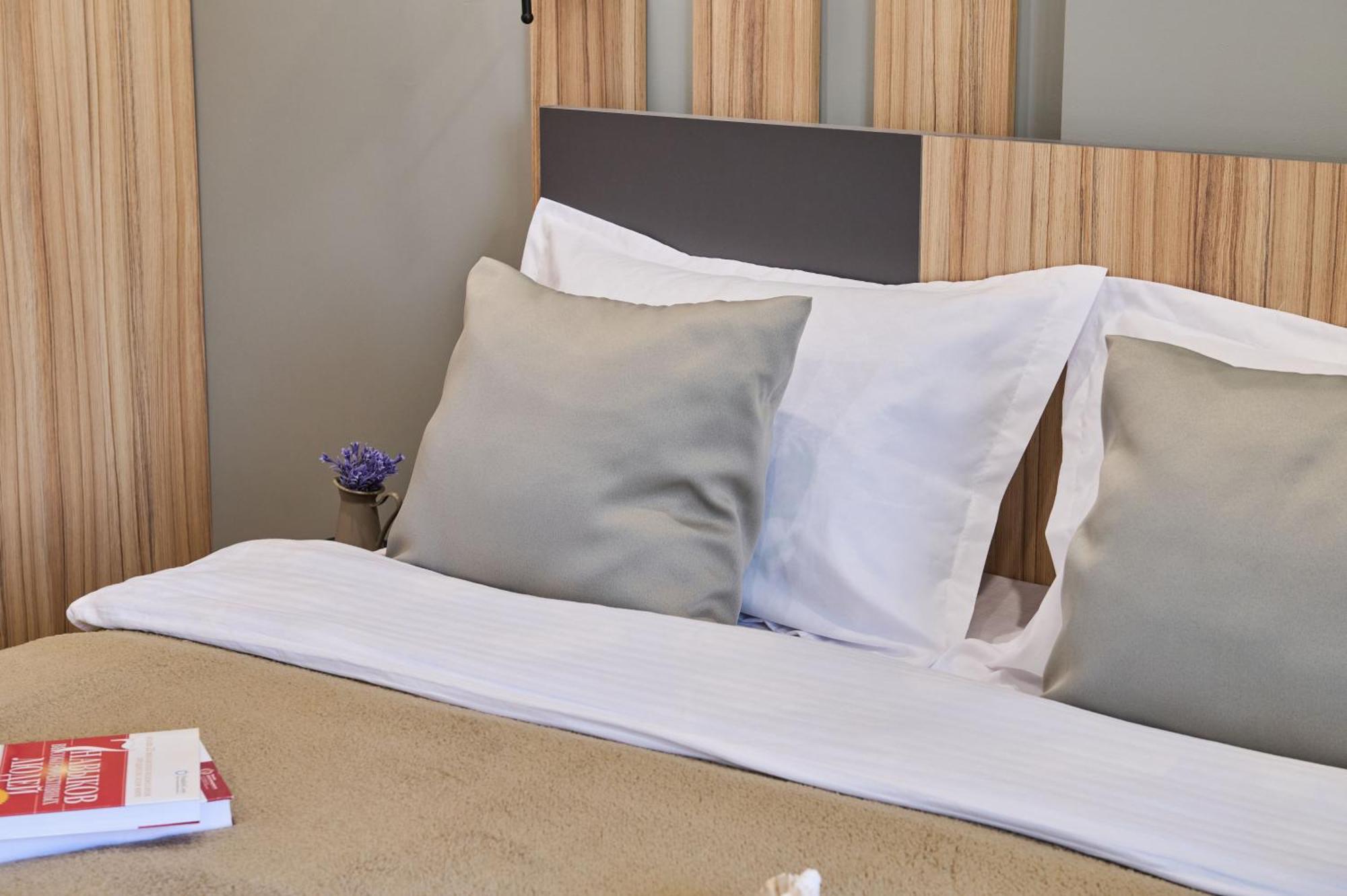 Five Business-Class Rooms In R-House Near Mega Center อัลมาตี ภายนอก รูปภาพ
