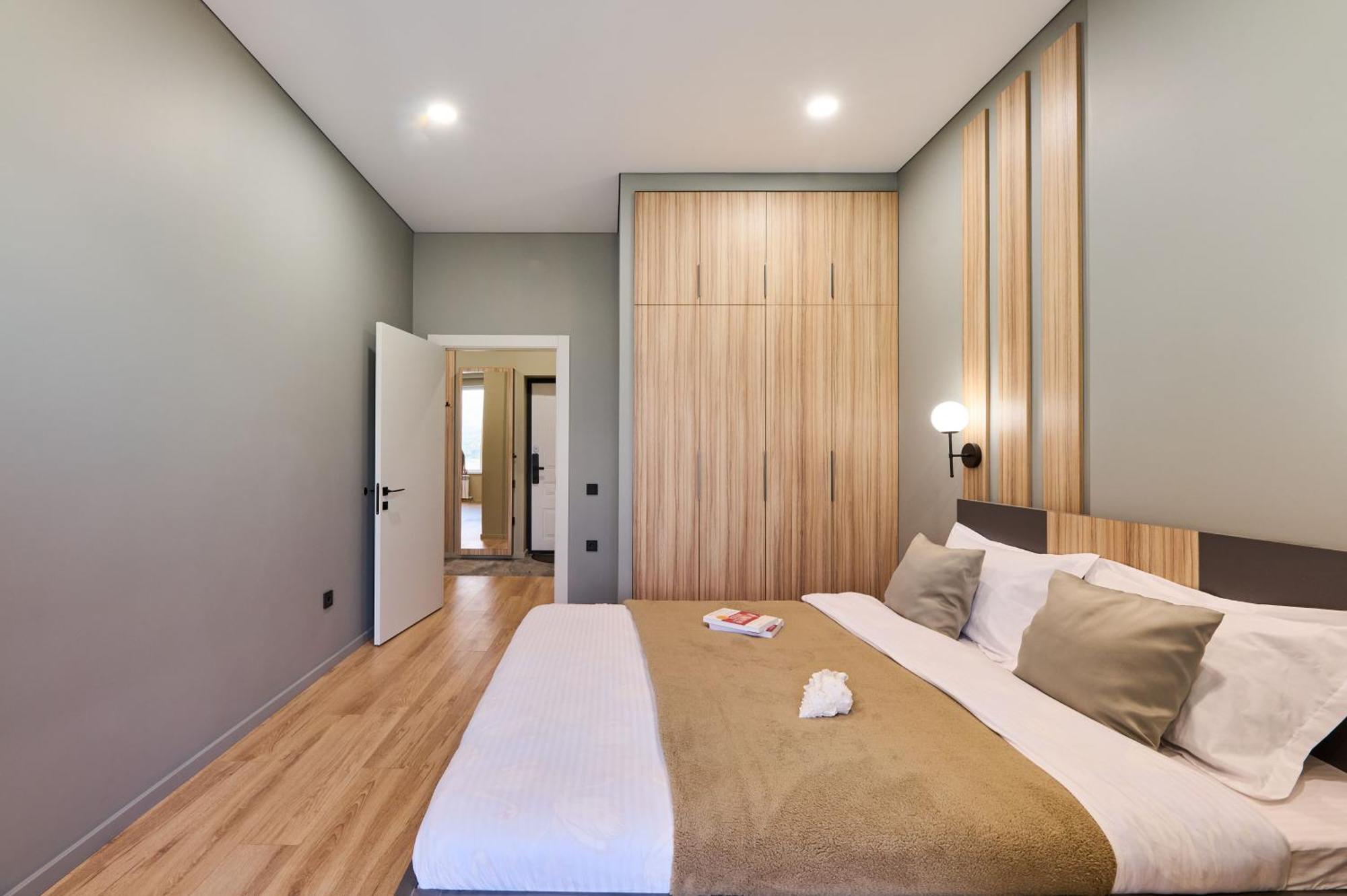 Five Business-Class Rooms In R-House Near Mega Center อัลมาตี ภายนอก รูปภาพ